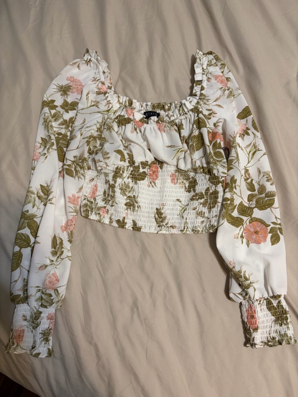 STATE White Floral Smocked Long-Sleeve Crop Top